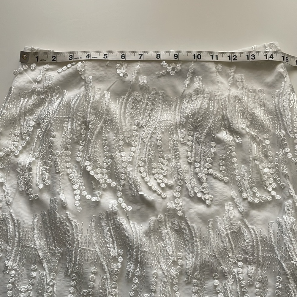 Lulus Women’s White Fringe Skirt‎ Large NWT - Picture 5 of 8